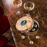 Mozartkugeln aus dunkler Schokolade, gefüllt mit Marzipan, Mandeln, Haselnüssen und dunkler Lebkuchencreme, 119 Gramm Naty Shop Chocolates