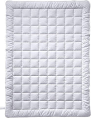 Plapumă Billerbeck Jasmin Superlight - plapumă de vară - 155 X 220 Cm - plapumă din bumbac, plapumă răcoritoare - 90 % viscoză (bambus) 10 % poliester (airsoft), alb Plapumi si pilote Naty Shop Titlu implicit