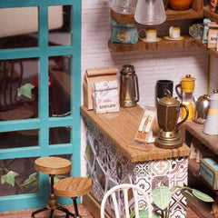 Robotime DG109 Rolife Simon's Cafe Miniatur-Puppenhaus aus Sperrholz und Kunststoff, Größe: 23 x 19 x 19 cm, 203 Teile Puppenhäuser Naty Shop