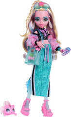 Păpușa Monster High Lagoona Blue în top scurt și fustă maxi sport cu peștele Neptuna și 7 accesorii, cum ar fi ochelari de soare cu scoici, gustare și geantă, JHK33