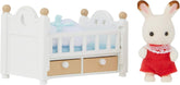 Sylvanian Families 5017 Chocolate Bunny Baby With Cot - Casa de păpuși Playset Multicolor Papusi Naty Shop Titlu implicit