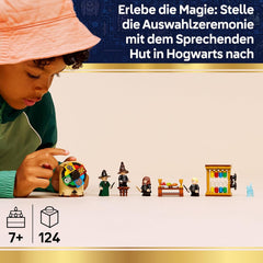 LEGO Harry Potter Schloss Hogwarts: Auswahlzeremonie mit dem Sprechenden Hut - Patronus, Hermine und Draco Malfo Minifiguren mit Zauberstäben, Spinnrad - Geschenk für Kinder ab 7 Jahren - 76460