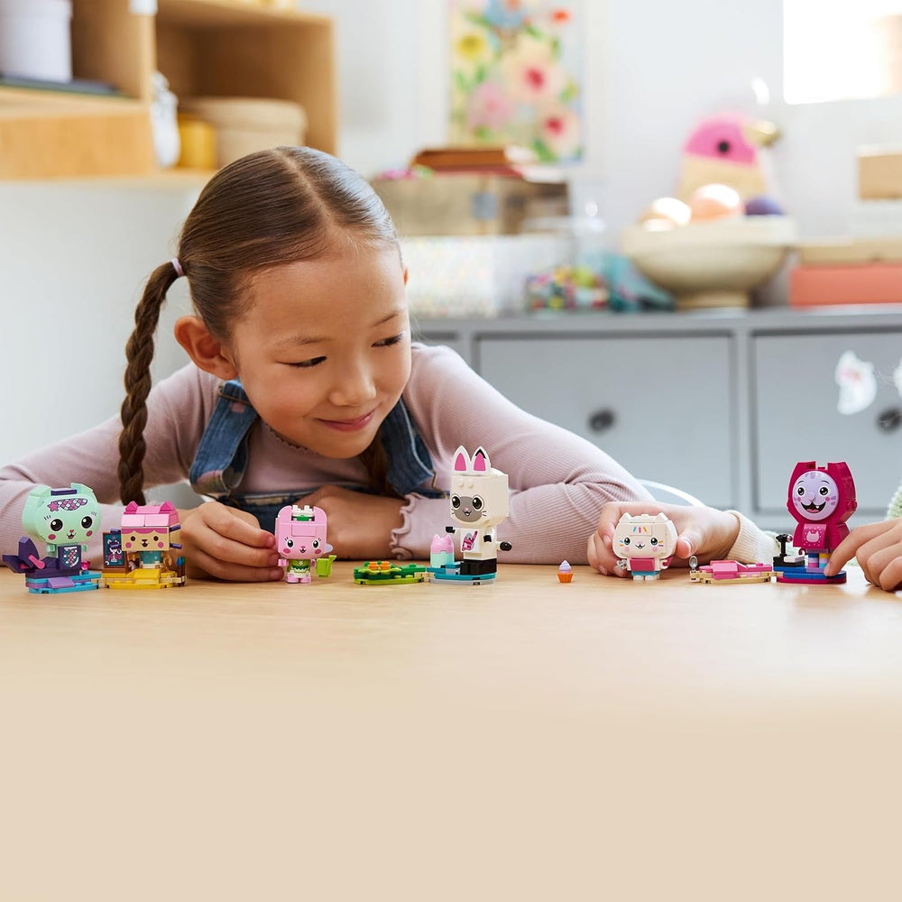 LEGO Gabbys Puppenhaus Gabbys Katzenfreunde - Spielzeug mit 6 Tierfiguren inkl. Meerkätzchen und Kitty Fairy - Ständer zum Ausstellen - Geschenk für Mädchen ab 6 Jahren - 11215