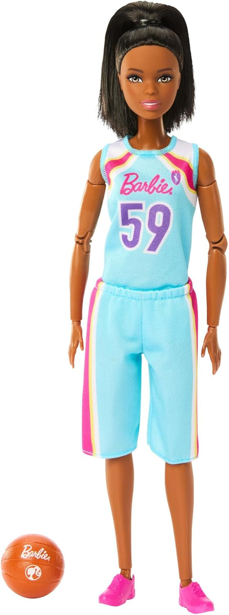 Barbie Made to Move Puppe und Accessoires, brünette Basketballspielerin mit abnehmbarem Sportdress mit Ball, 22 bewegliche Gelenke, HKT74