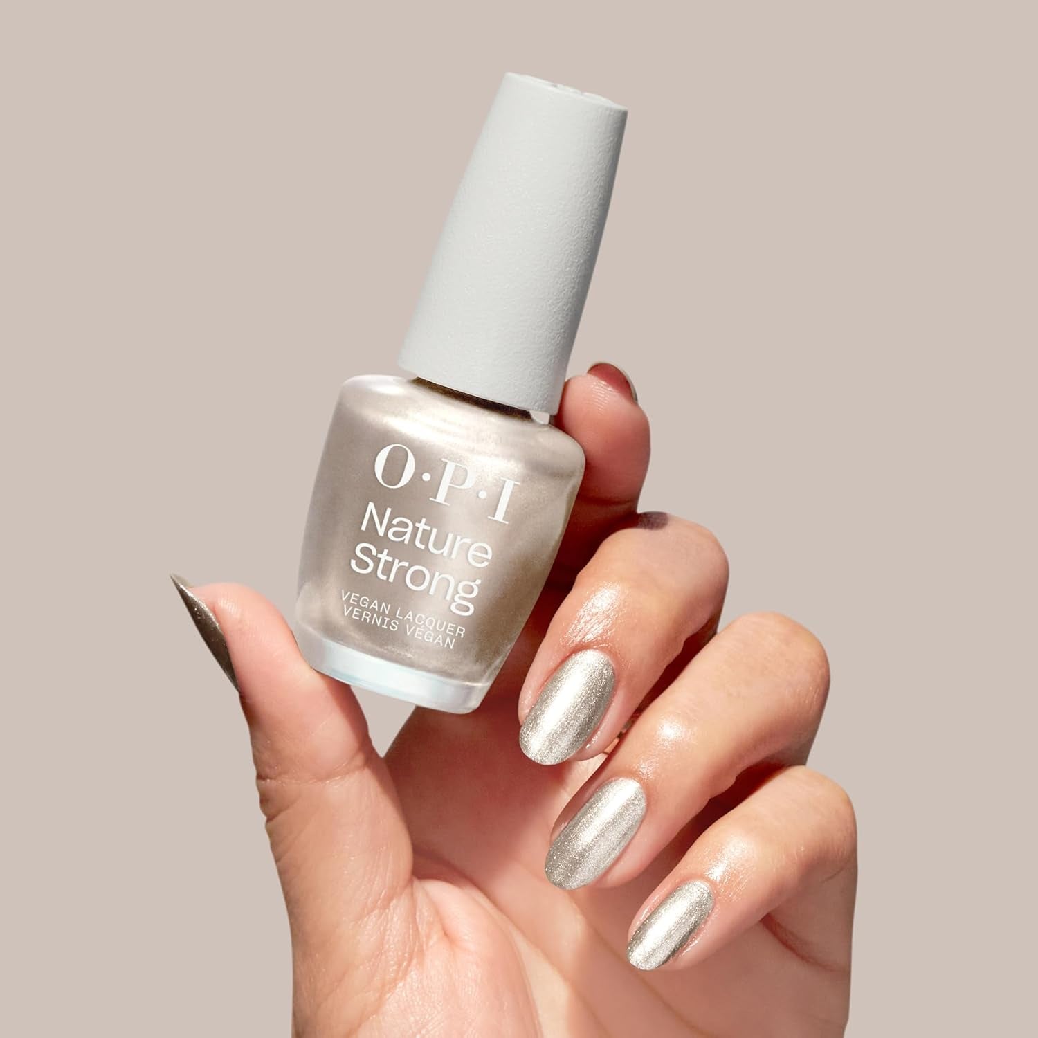OPI Nature Bright Glitter & Shimmer – ojă de lungă durată cu o formulă vegană, inovatoare, care conține ingrediente naturale – pentru unghii strălucitoare