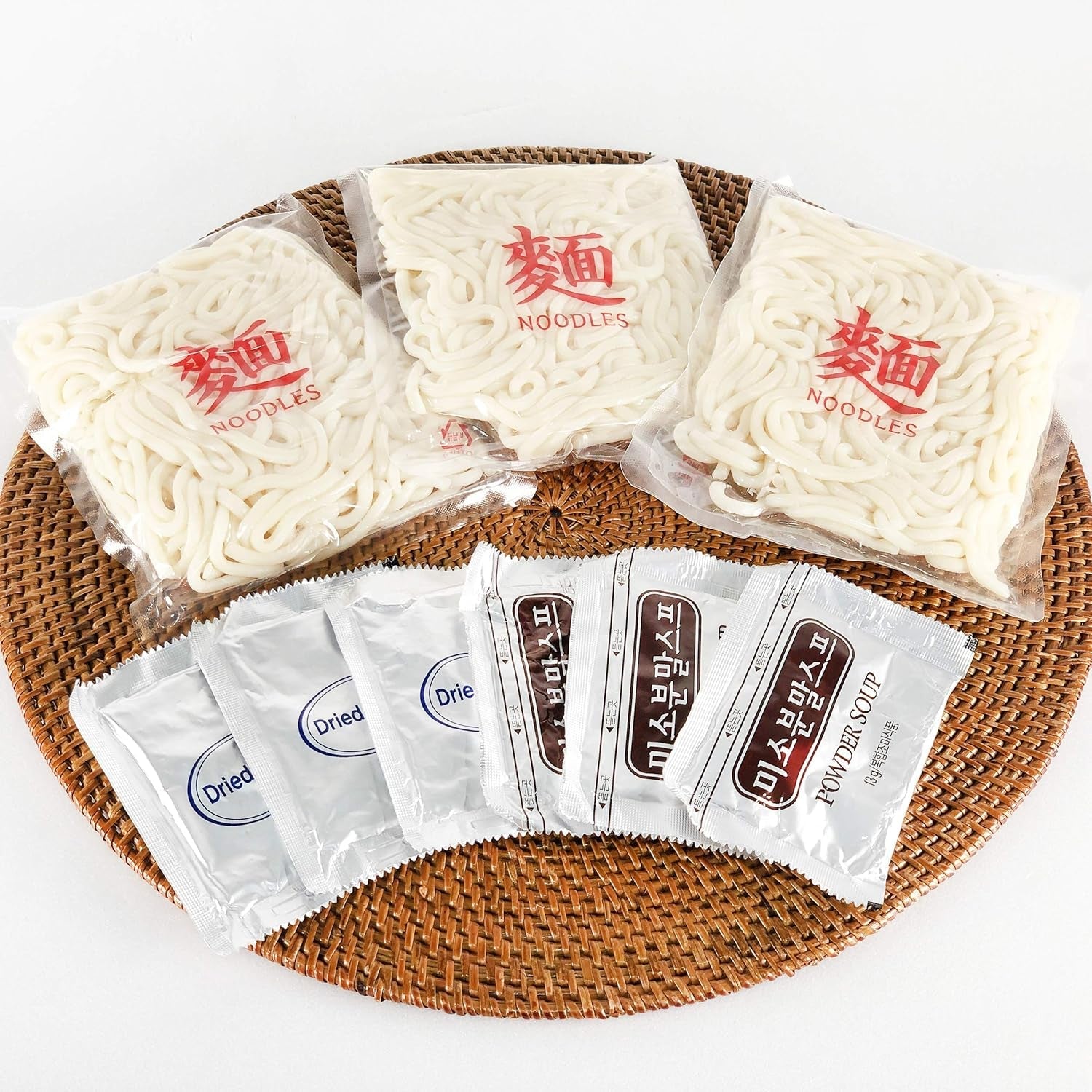 Tăiței instant Allgroo Udon - Miso, supă Udon, picantă, aromată, preparare rapidă - conține 3 porții - 1 x 690 g