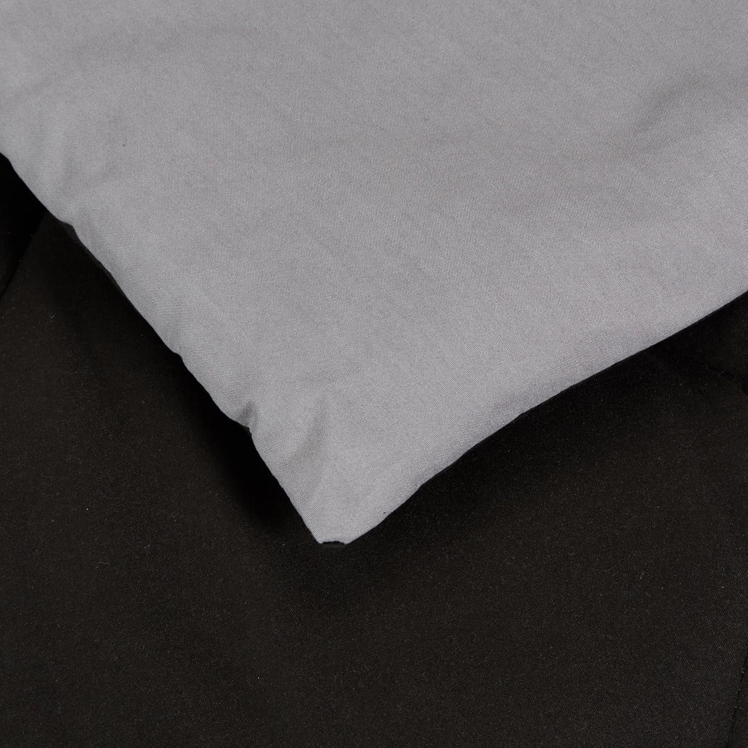 Amazon Basics cuvertură din microfibră, poate fi utilizată pe ambele părți, 220 X 240 Cm, gri / negru Plapumi si pilote Naty Shop