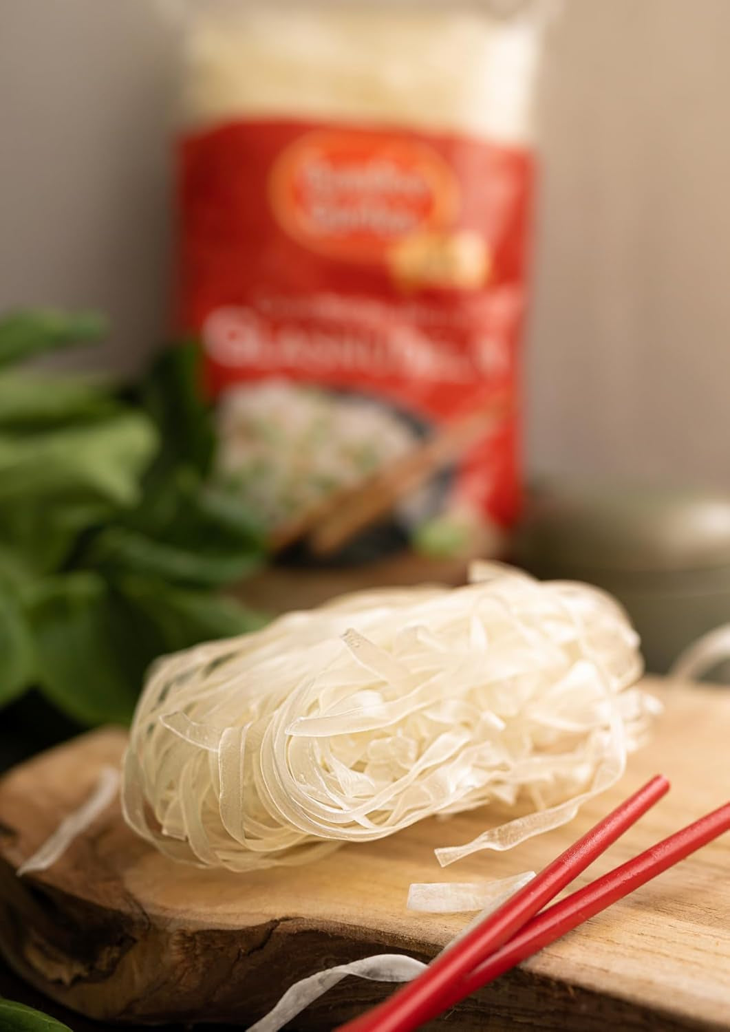 Tăiței chinezești lați din sticlă, 250 g (designul ambalajului poate varia)