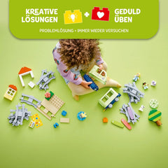 LEGO DUPLO Interaktive Abenteuer-Eisenbahn - Lernspielzeug für Kleinkinder ab 2 Jahren – 14 Gleisstücke, Aktionssteine mit Geräuschen und 4 Spielfiguren – Geschenkidee für Jungen & Mädchen - 10427