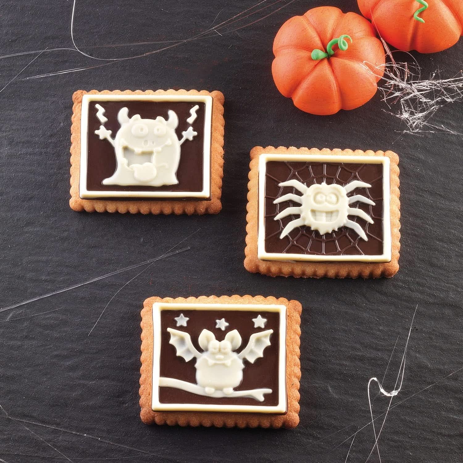 Silikomart 22.172.77.0165 CKC, 12 Schokoladenmonster auf Keksen Kitchen Naty Shop