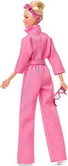 BARBIE THE MOVIE Margot Robbie - Puppe mit Kaugummi-Rosa Jumpsuit, Messy Updo, Sonnenbrille, Kopftuch, Wedge-Sneakers, Sammlerverpackung, für Kinder ab 3 Jahren, HRF29