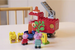 BIG-Bloxx Peppa Pig Feuerwehrauto - Peppa´s Feuerwehr, Construction Set, BIG-Bloxx Set inklusive Peppa und Papa Wutz, 40 Teile, für Kinder ab 18 Monaten