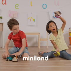 Miniland Set Puppenkleidung 32cm, geringeltes T-Shirt mit Latzhose und Mütze, Übergangszeit