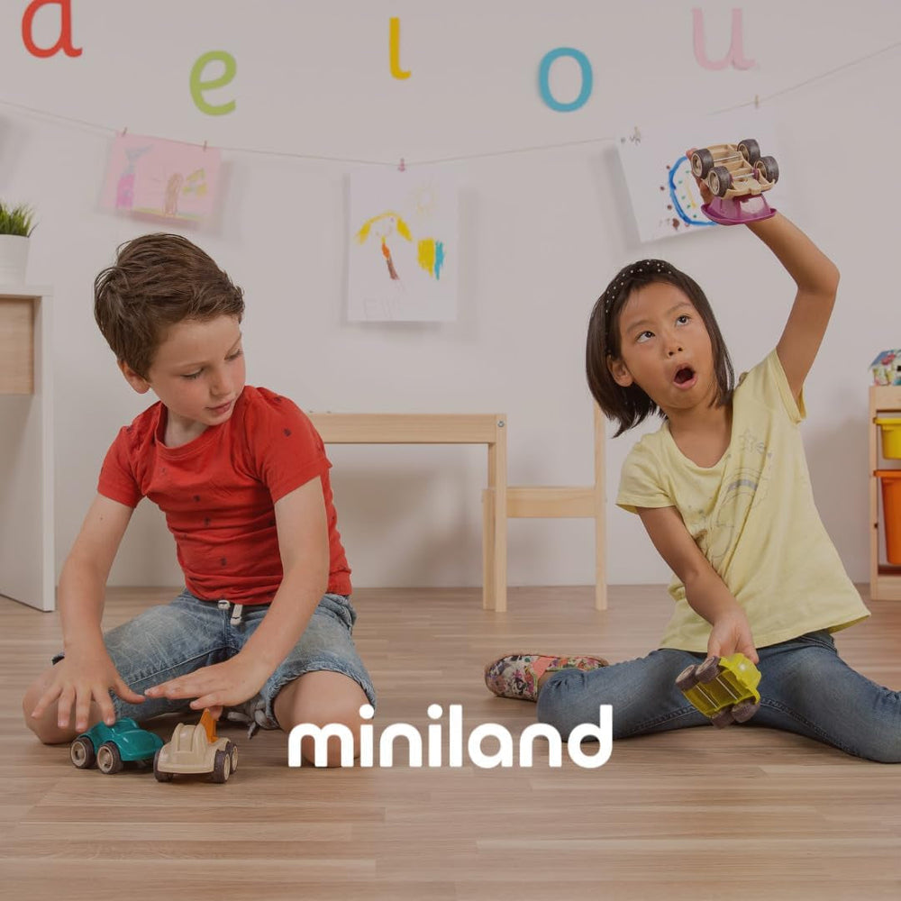 Miniland Set Puppenkleidung 40cm, Kleid, Strickjacke und Mütze