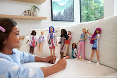 Barbie You Can Be Anything Serie, Wissenschaftlerin, Wissenschaftler Puppe mit blauen Haaren, Laborkittel, Mikroskop, Schutzbrille, Zubehör, inkl Puppe, als Geschenk geeignet
