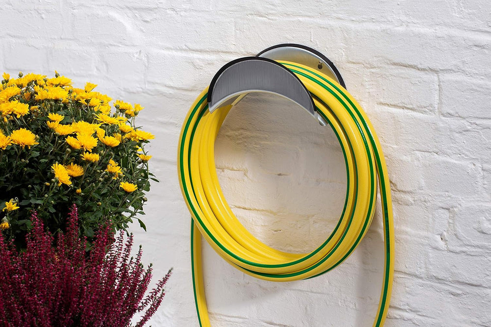 Suport pentru furtun Master - Fabricat din oțel galvanizat - Cu protecție la margini - Potrivit pentru furtun de 25 m (1/2 inch) / Suport pentru furtun de perete / Opțiune de agățare pentru furtun de grădină / Suport pentru furtun / 9926050