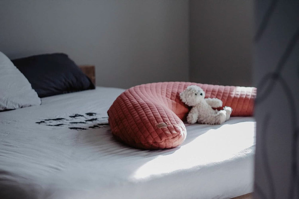 Red Castle - Umstands- und Stillkissen, 170 cm Zubehör Essen und Stillen Bebe Naty Shop