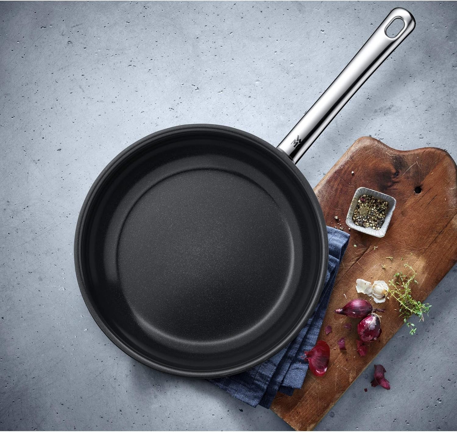 WMF Devil set tigai 2 piese, tigai cu inducție 24, 28 cm, Cromargan din oțel inoxidabil, acoperire ceramică, rezistent la cuptor Oale si Tigai Naty Shop