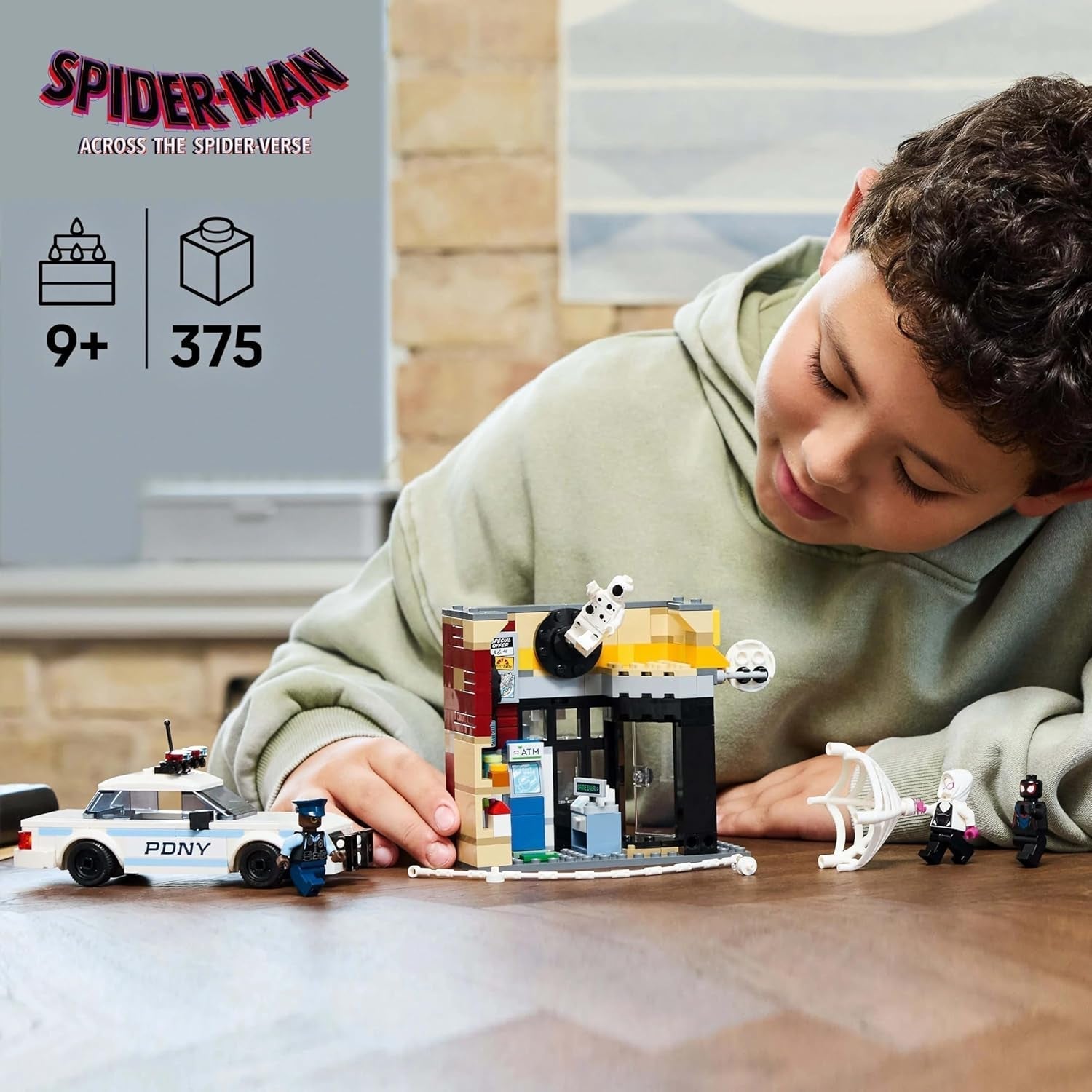 LEGO Marvel Spider-Verse: Miles Morales Vs. Spot – Superhelden-Spielset mit Spielzeugauto – 4 Minifiguren und Minimarkt – Geschenk für Jungen und Mädchen ab 9 Jahren. 76311 Bausets. Besuchen Sie den LEGO-Store