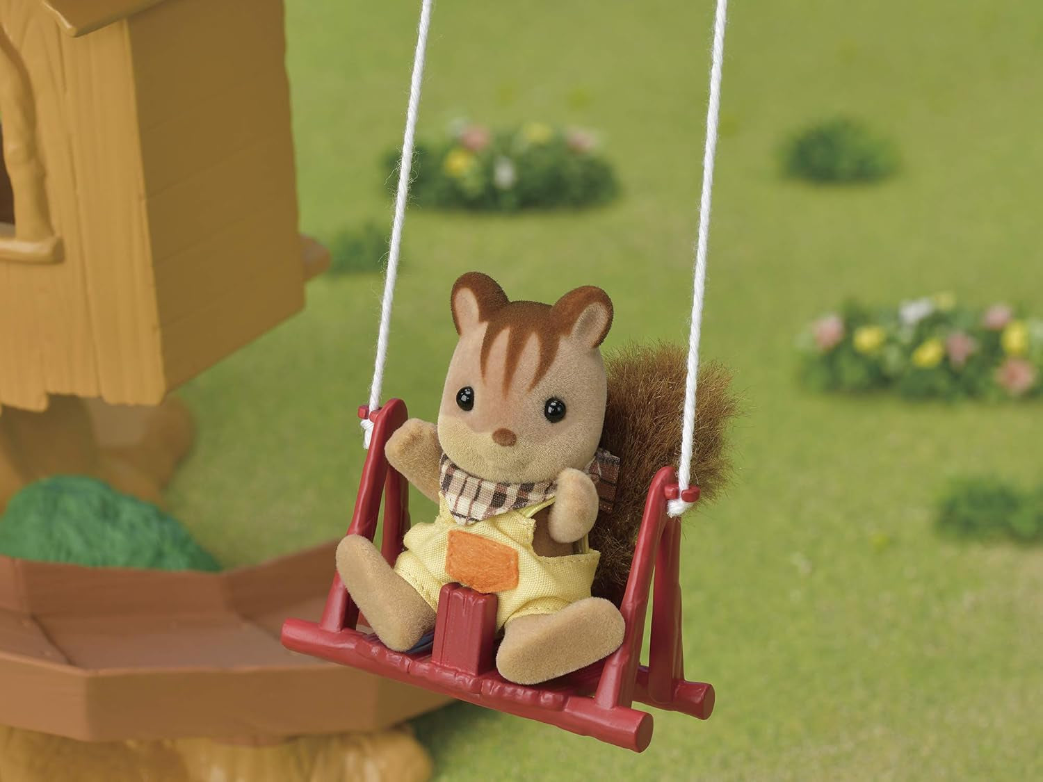 Sylvanian Families 5494 Căsuța în copac cu aventuri - Set de joacă pentru casă de păpuși