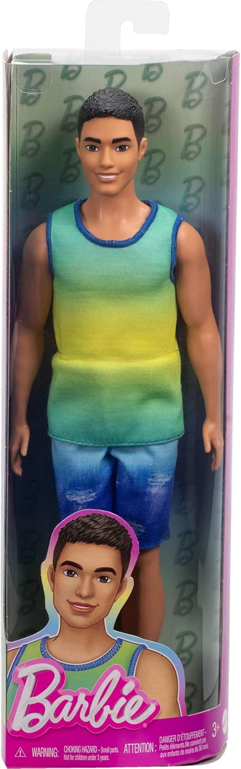 Păpușa Ken Barbie Fashionistas nr. 236 cu păr negru, maiou albastru-verzui ombré, pantaloni scurți din denim și adidași argintii, HYV00