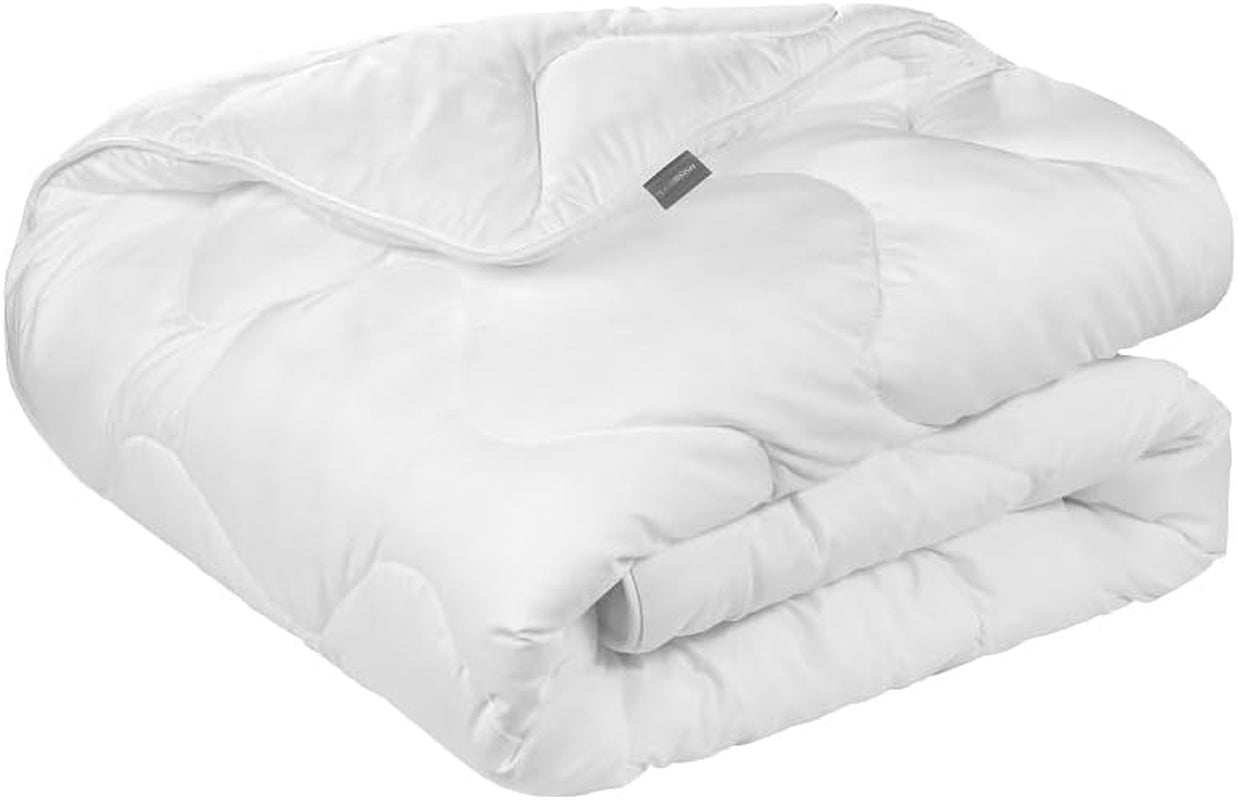 Traumnacht Cosy - Bettwäsche-Set 4 Jahreszeiten, 1 X teilbare Steppdecke 135 x 200 und 1 X Kissen 80 x 80 cm, Öko-Tex-zertifiziert, weiß, entwickelt in Deutschland, (2er-Pack) Steppdecken und Steppdecken Naty Shop