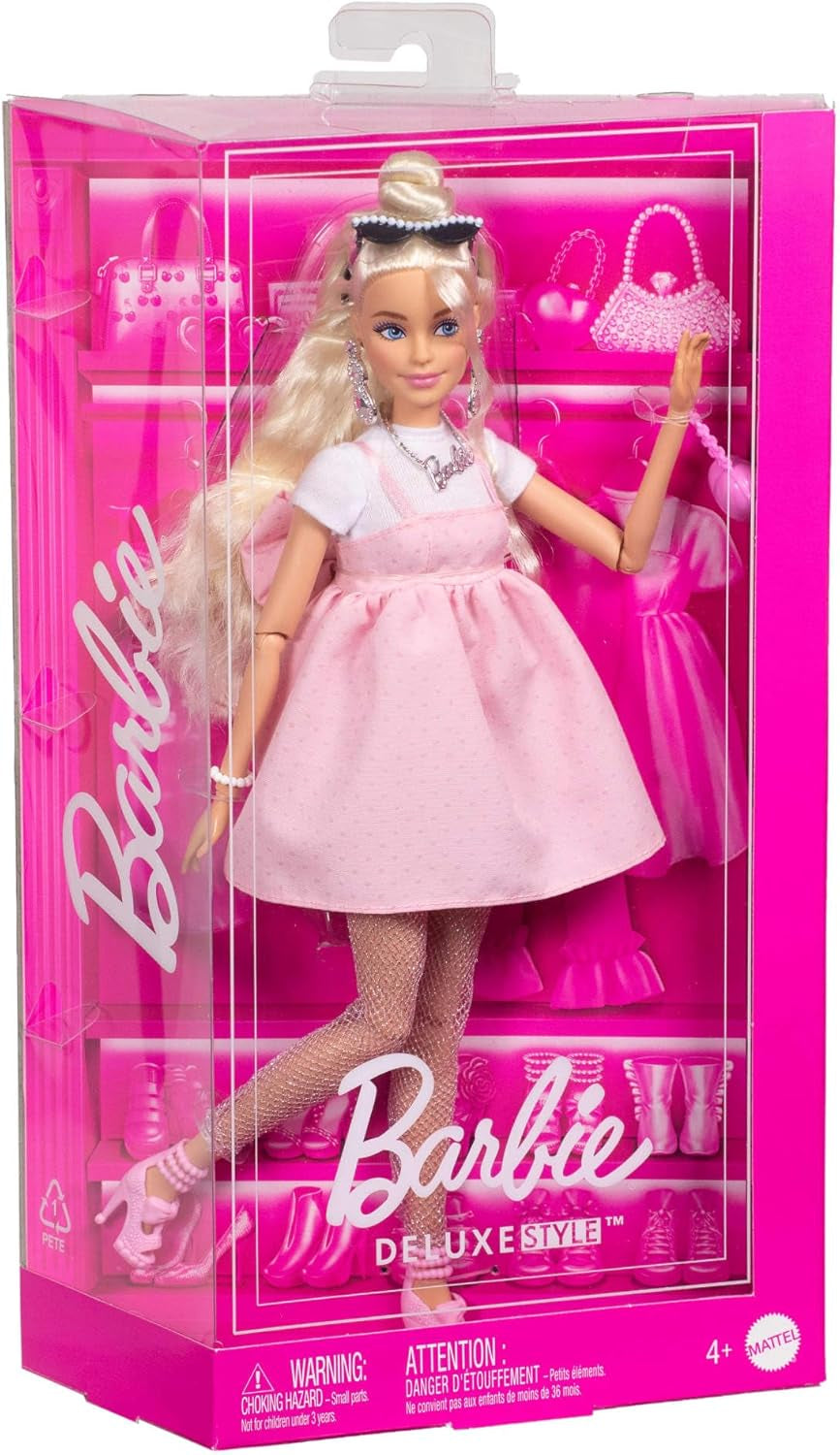 Barbie Deluxe Style-Puppe Nr. 3 mit Barbiecore-Outfit, blonden Haaren in hohem Dutt, pastellrosa Kleid mit überdimensionaler Schleife und Accessoires wie Netzstrumpfhosen, HYV27