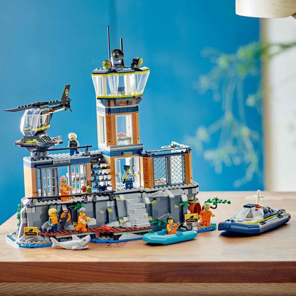 Stație de poliție LEGO City pe insula închisorii, jucărie de poliție cu elicopter, barcă și rechin, set cu 7 minifigurine și câine, cadou aniversar pentru băieți și fete de la 7 ani 60419 Seturi de constructie Besuche den LEGO-Store