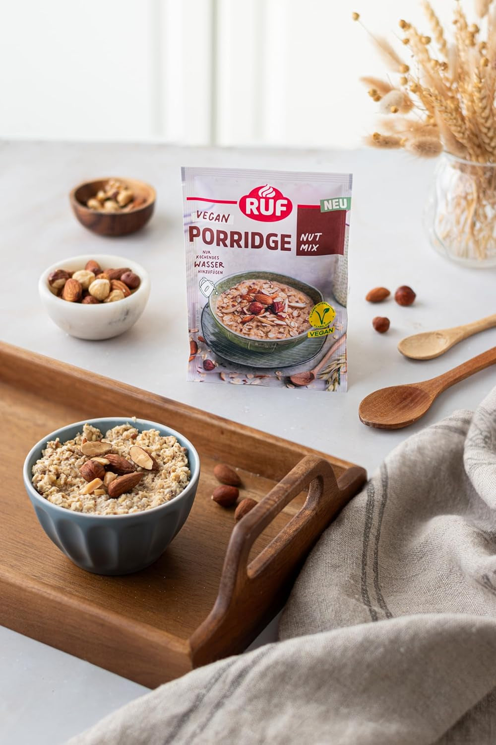 RUF Terci Vegan cu Nuci și Ovăz, fulgi de ovăz cu migdale, alune și semințe de in, preparare ușoară, într-un pachet practic de porții, 1 x 60 g