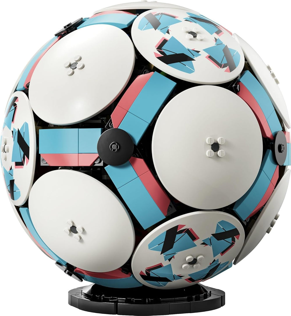 LEGO Editions Fußball Spielzeug - 3D Modellbau mit interaktivem Miniaturstadion - Geburtstagsgeschenk für Jungen & Mädchen ab 10 Jahren oder Geschenk zum Vatertag - 43019