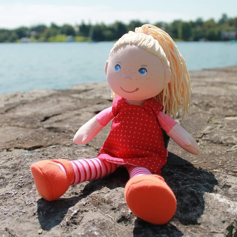 HABA 302108 - Annelie-Puppe, Stoffpuppe mit Kleidung und Haaren, 30 cm, Spielzeug ab 18 Monaten, rot Puppen Naty Shop
