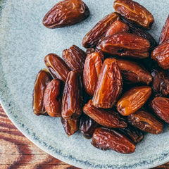 Seeberger Süße Datteln mit Honig, mit cremigem Fruchtfleisch, 13 x 200 Gramm Dehydrierte Produkte Naty Shop