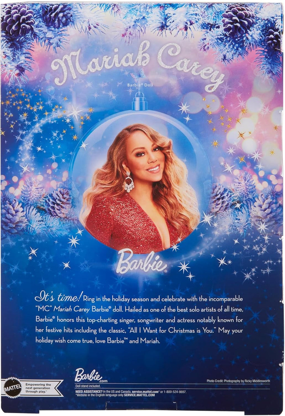 Barbie Mariah Carey - Păpușă de colecție cu rochie roșie strălucitoare, volane, crăpătură, bucle fermecătoare, accesorii argintii, tocuri roșii înalte, tradiție de Crăciun, decor, HJX17