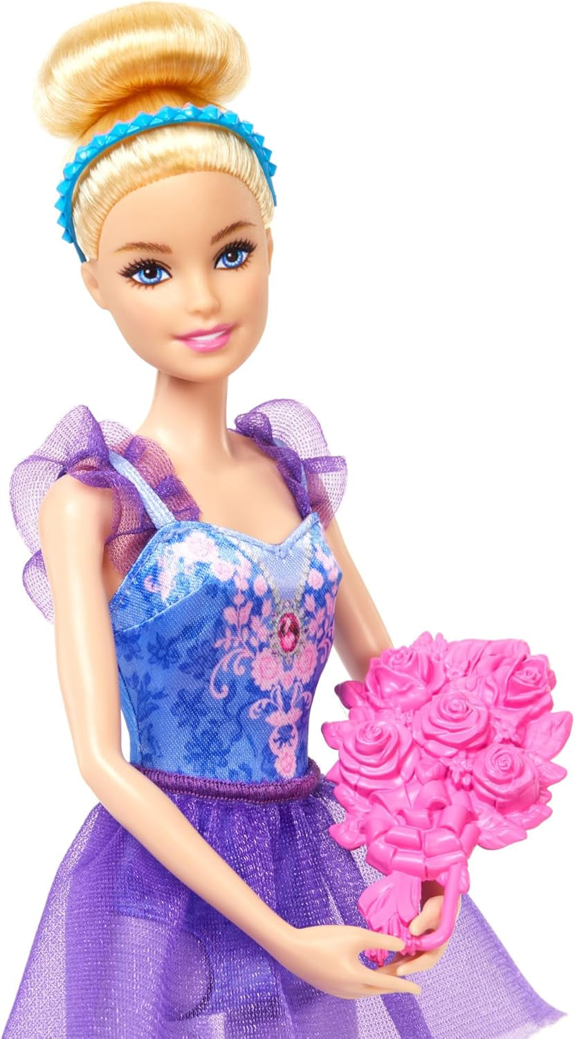 ​Barbie Ballettstudio Set mit 2 Puppen und 9 Zubehörteilen, blonde und brünette Ballerina-Modepuppen mit zusätzlichem Outfit und zum Tanzmotto passenden Teilen, HXC37