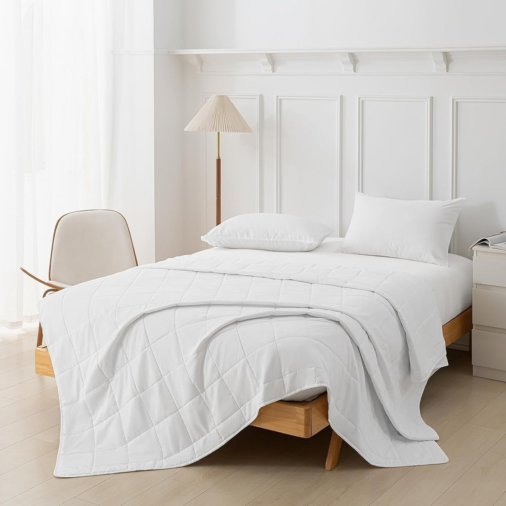 Good Nite Double Duvet, 4.5 Tog, Summer Duvet, Double Duvet, White, Quilt, Poliester, Soft And Lightweight And Machine Washable With Corner Bands (Double Bed 200 X 200 Cm) Plapumi si pilote Naty Shop