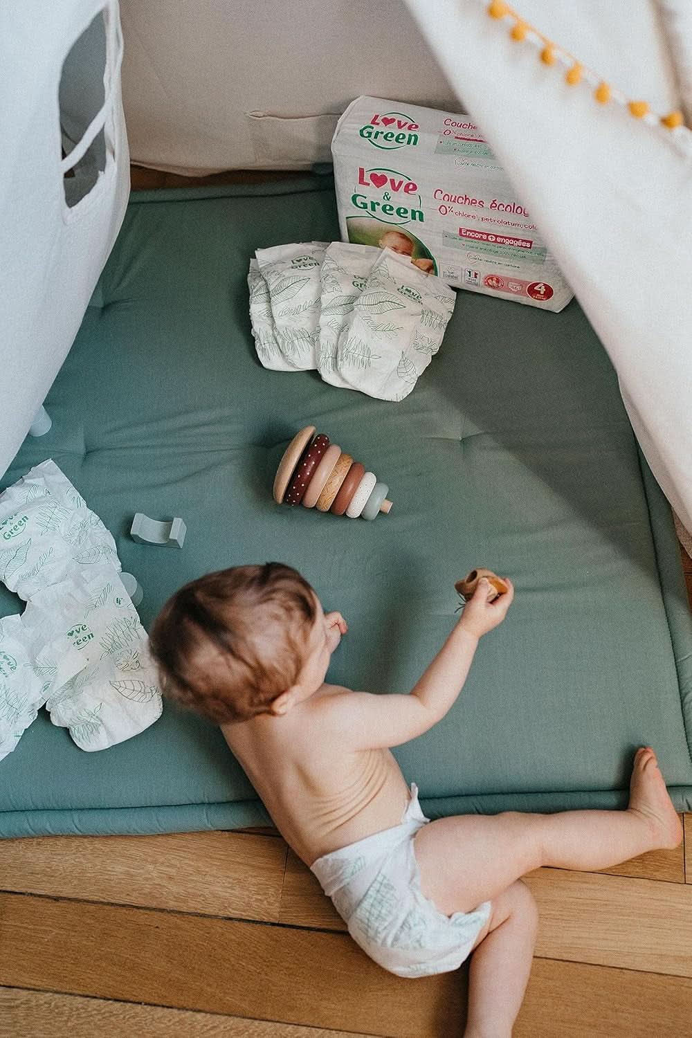 Love & Green, scutece fara clor, pachet pentru 1 luna, marimea 4 Mama si Copilul Naty Shop