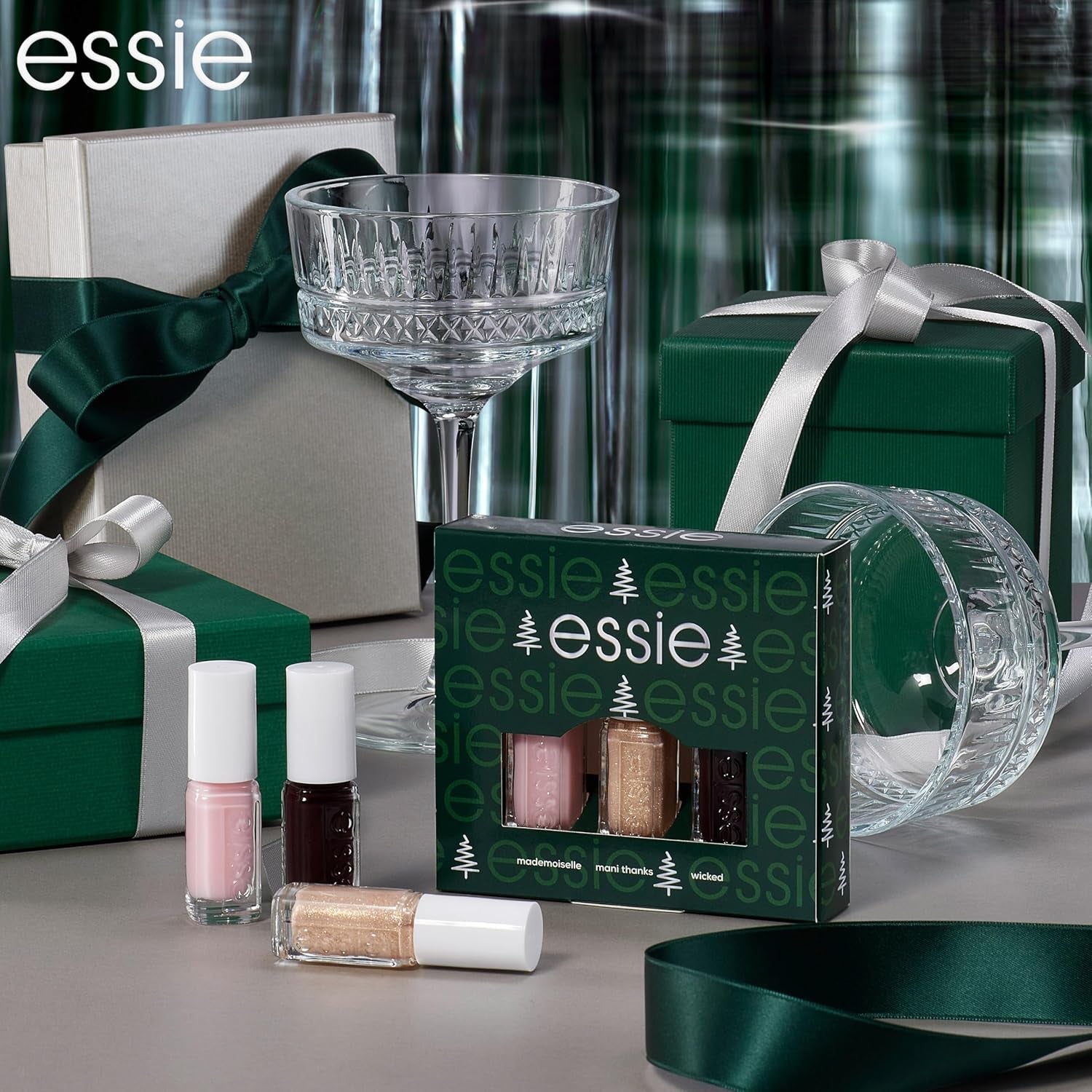 Kit Essie Mini Trio XMAS, nr. 13 Mademoiselle + nr. 49 Wicky + nr. 570 Mani Thanks, 3 x 15 ml