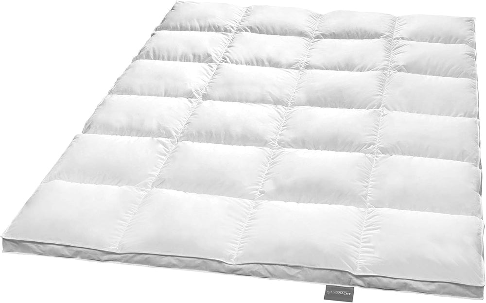 Traumnacht Basic Plapumă ușoară din puf cu puf alb nou (60%) și pene (40%), DIN EN 12934, 135 X 200 Cm, Down Pass și certificat Oeko-Tex, produs în conformitate cu standardul de calitate german Plapumi si pilote Naty Shop 90 la sută puf / 10 la sută pene Pătură de iarnă foarte caldă 135 X 200