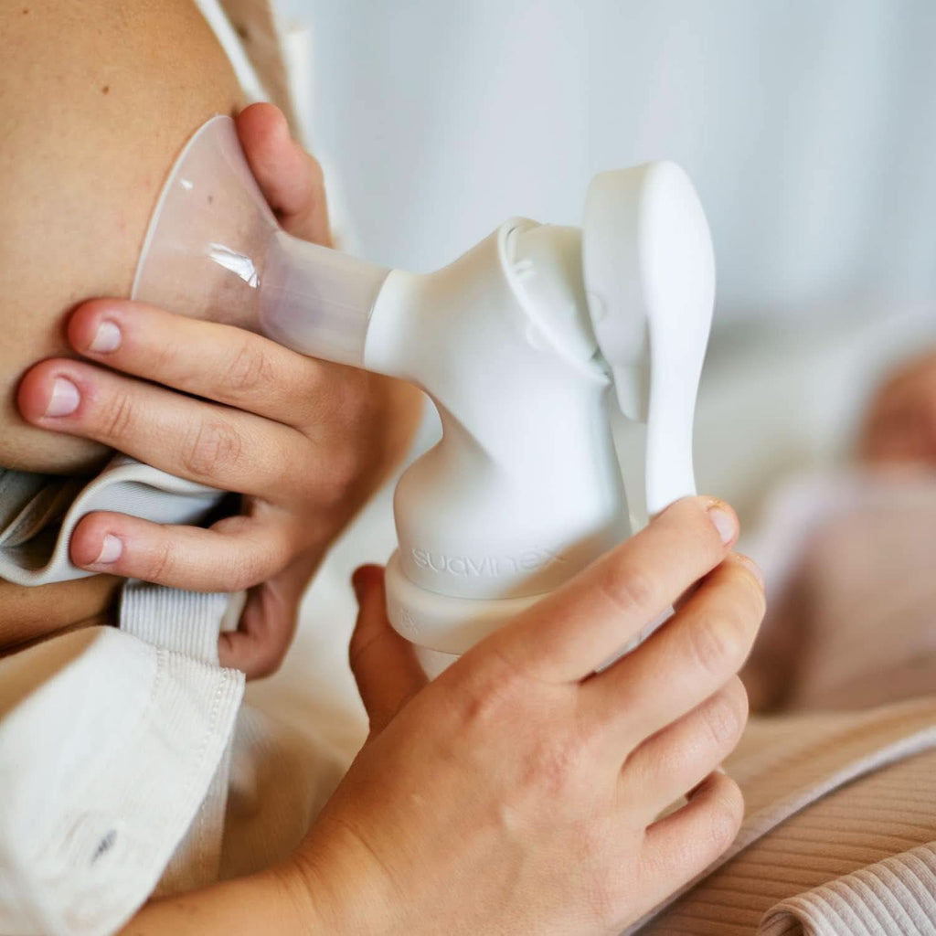 Suavinex, Materna pompă de sân, 120 ml, cu debit reglabil Accesorii Hrana si Alaptare Bebe Naty Shop