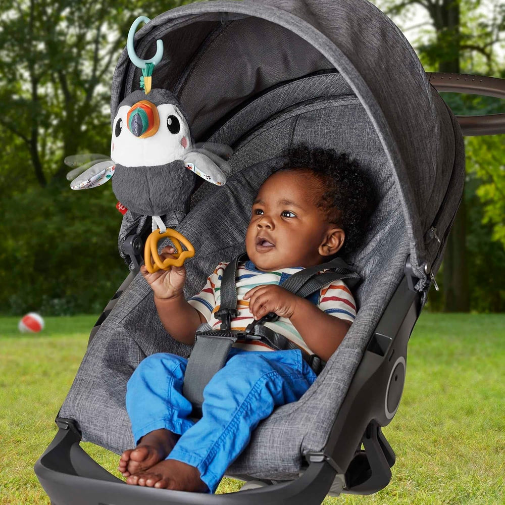 FISHER-PRICE Flap & Go Toucan - Jucărie de pluș pentru cărucior, promovează abilitățile motorii fine și senzoriale, pentru nou-născuți de la naștere, HNX66 Jucarii Bebe Naty Shop