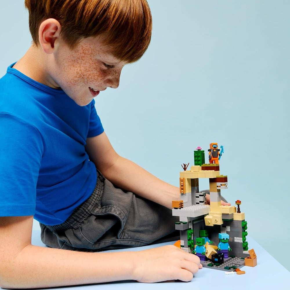 LEGO Minecraft Zombieverlies - Bauspielzeug für Rollenspiele - Minecraft-Spielset für Jungen und Mädchen ab 8 Jahren mit 3 Zombies, einem Krieger und Videospielzubehör - 21587