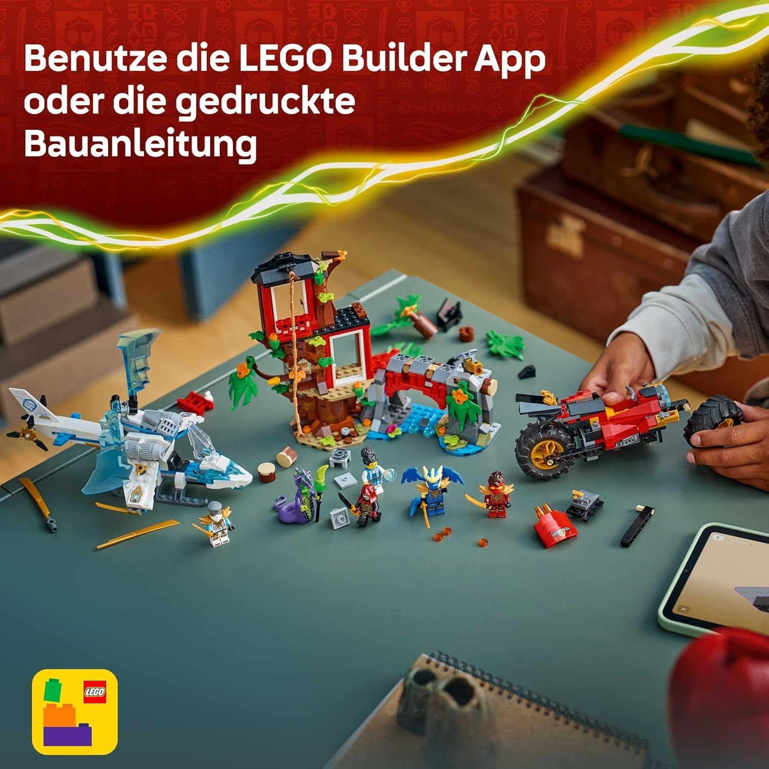 LEGO NINJAGO Showdown am Baumhaus mit dem Ninja-Bike - Action Spielzeug mit Motorrad, Hubschrauber, 6 Minifiguren und Schwertern - Geschenk für Jungen ab 7 Jahren und Fans - 71857