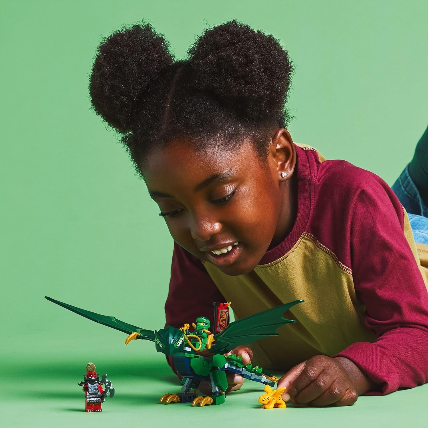 LEGO NINJAGO Lloyds grüner Walddrache - Spielzeug Drache mit 2 Minifiguren - Drachenfigur mit beweglichem Schwanz, Hals, Beine & Flügel - Geschenkidee für Jungen und Mädchen ab 6 Jahren 71829