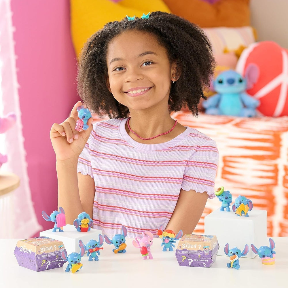 Just Play Disney Stitch Sammel-Minifiguren, Überraschungspaket, 5 cm große Sammelfiguren, Stile können variieren, Spielzeug für Kinder ab 3 Jahren, Actionfiguren, Naty Shop