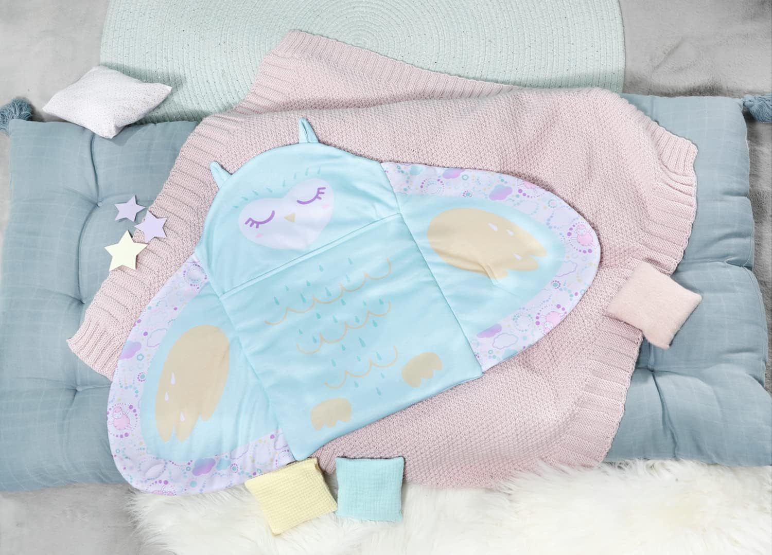 Baby Annabell Sweet Dreams Pucksack, lila Blaue Puckdecke mit Öhrchen-Details und Flügeldruck für 36 und 43 cm große Puppen, 706886 Zapf Creation