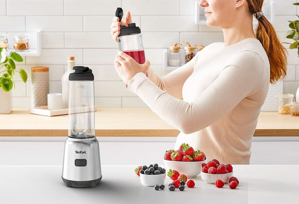 Tefal BL15FD Mix Und Move Mini-Standmixer, 300 Watt, 2 Flaschen To-Go in Premium Tritan, Kompaktes Design, Einfach Zu Reinigen, Abnehmbare Klingen, Einknopfbedienung, Silber/Grau Mutter und Kind Naty Shop