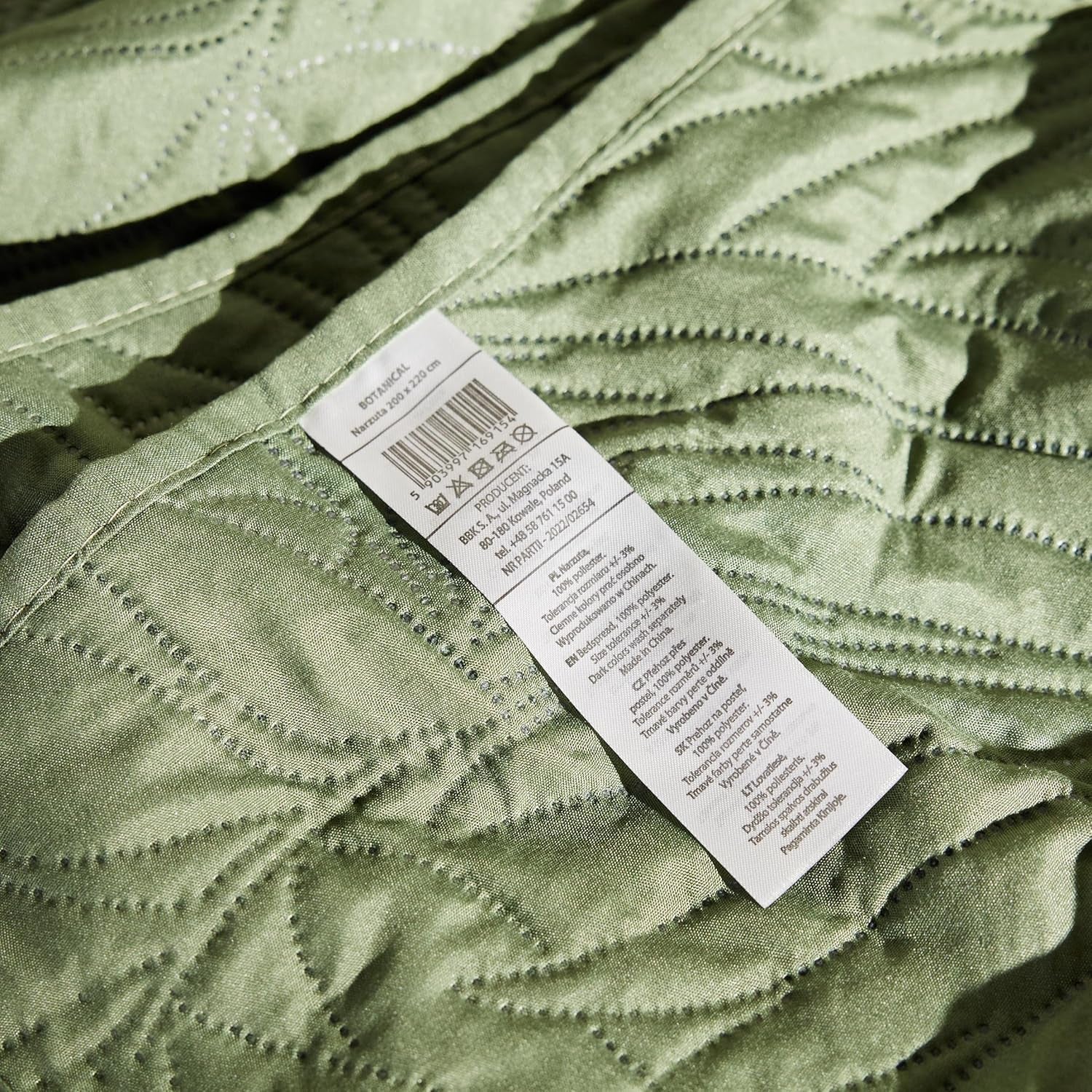 ESSEX – Tagesdecke 200 x 220 cm, ideal für das Schlafzimmer, weiche und bequeme Tagesdecke, moderne Steppung – botanische, grüne Betten und Decken. Besuchen Sie den ESSEX-Store