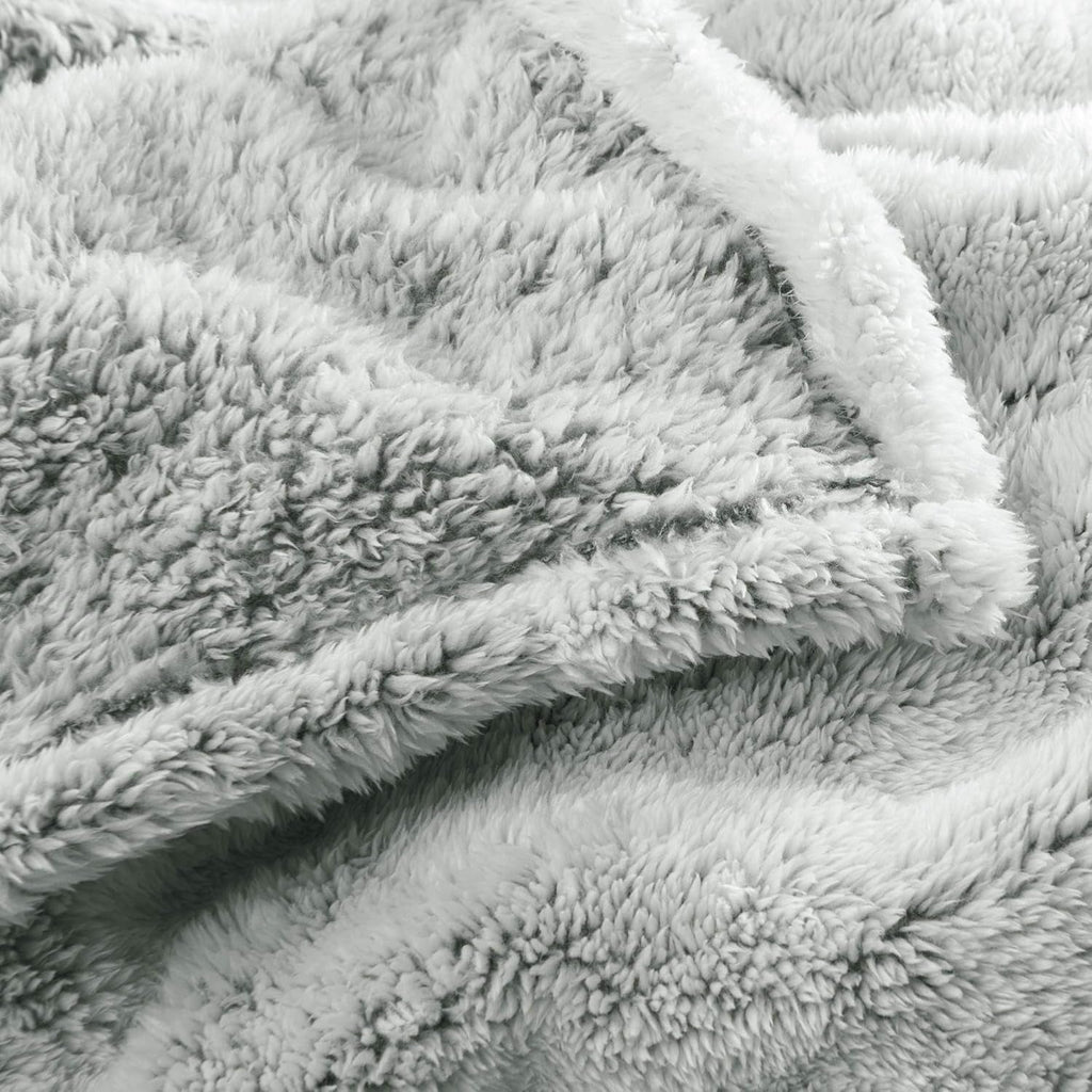 Aqua-Textil Fluffy cuddly pătură 150 X 200 Cm Gri Alb Melange Plush TV pătură Bedspread Sherpa Fleece Oeko-Tex Ottawa Paturi si Cuverturi Besuche den aqua-textil-Store