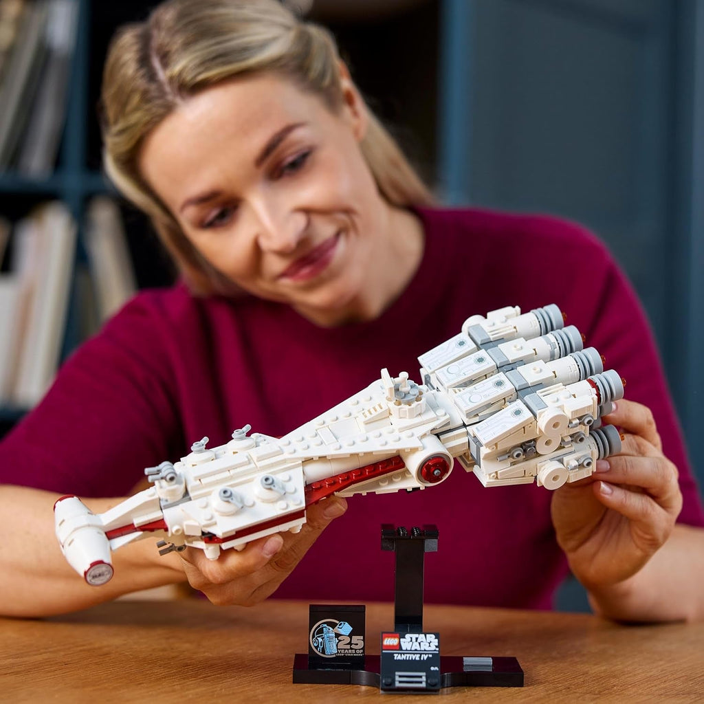 LEGO Star Wars: Tantive IV, model de navă stelară din Star Wars: O nouă speranță de construit și colecționat pentru adulți, Starfighter legendar, cadou minunat pentru fani 75376 Seturi de constructie Besuche den LEGO-Store