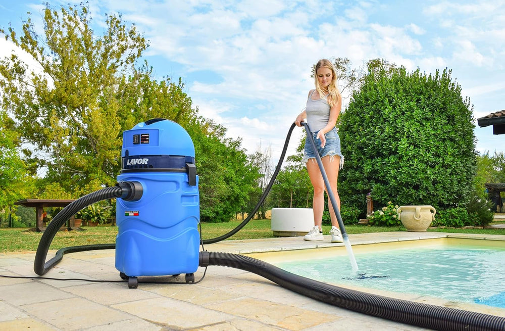 Aspirator de piscină LAVOR SWIMMY, pentru curățarea practică a tuturor tipurilor de piscine. 1600 wați max, 27 kPa, 70 l/s, rezervor de 35 litri